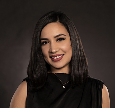 Alejandra's portrait in a studio setting